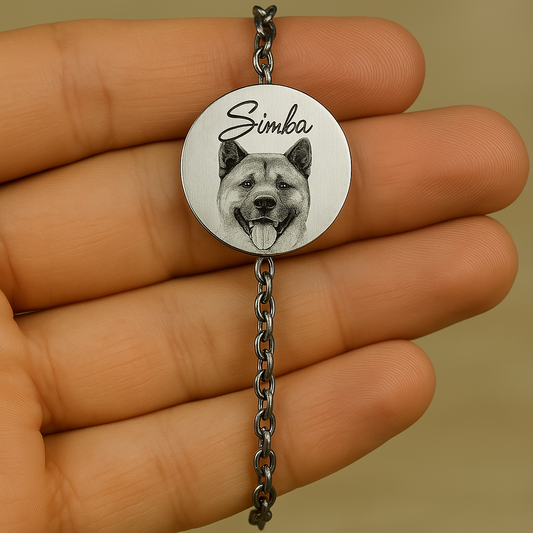 Bratara personalizata cu chipul unui Akita, animalul de suflet al omului. Alege un cadou cu suflet.